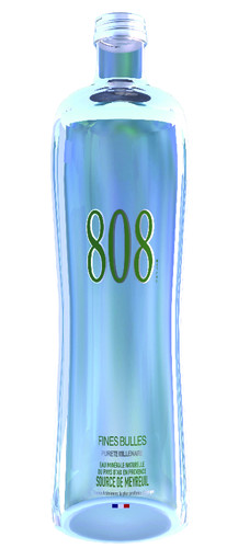 Eau minerale fines bulles 808