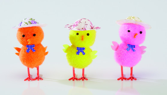 Les poussins chapeau a fleurs