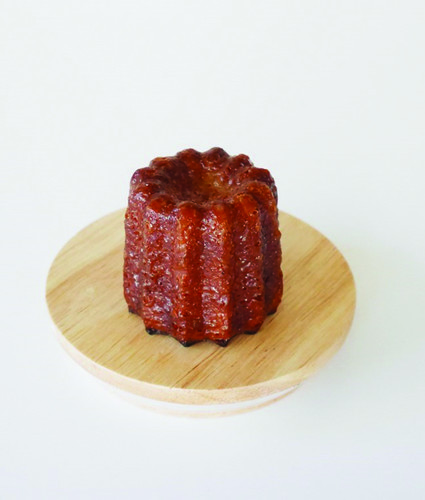 Canelé de Bordeaux bouchée