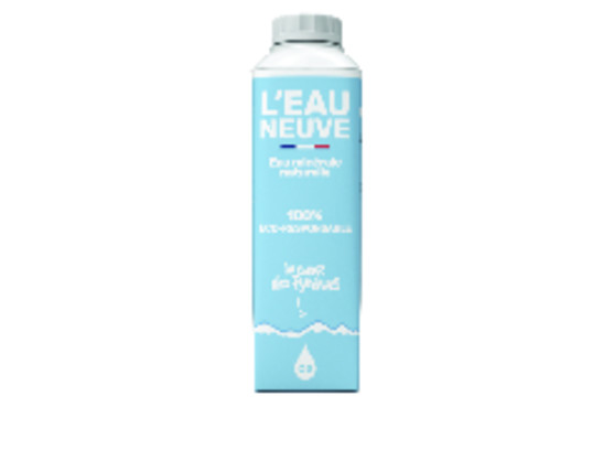 Eau minérale eau neuve