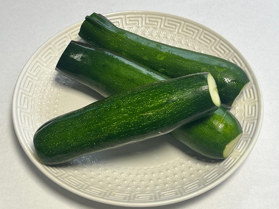 Courgette avec peau éboutée