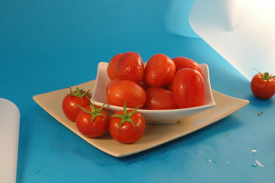 Tomates entières pelées