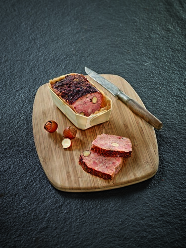 Pâté de lapin aux noisettes