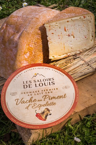 Fromage fermier au lait cru au piment d'espelette 