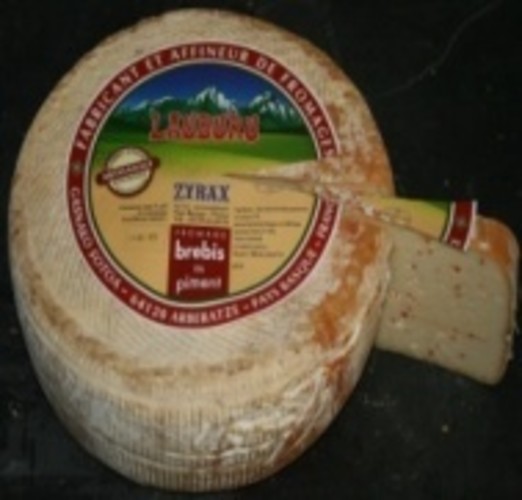 Fromage artisanal de brebis au piment 30% m.g. 