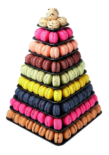 Pyramide à macarons 9 etages noir