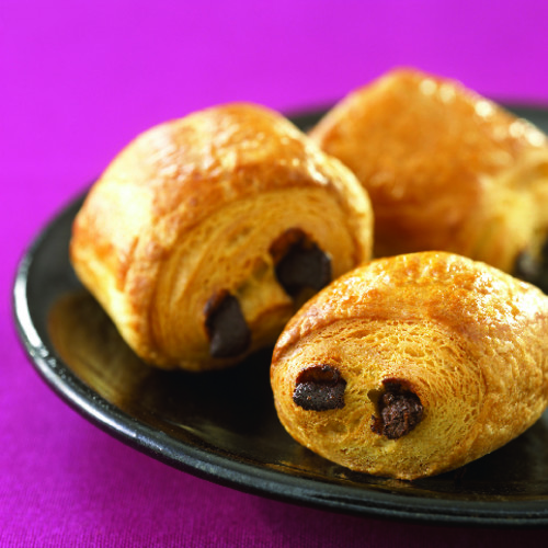 Mini pain au chocolat au beurre fin, pret à cuire 