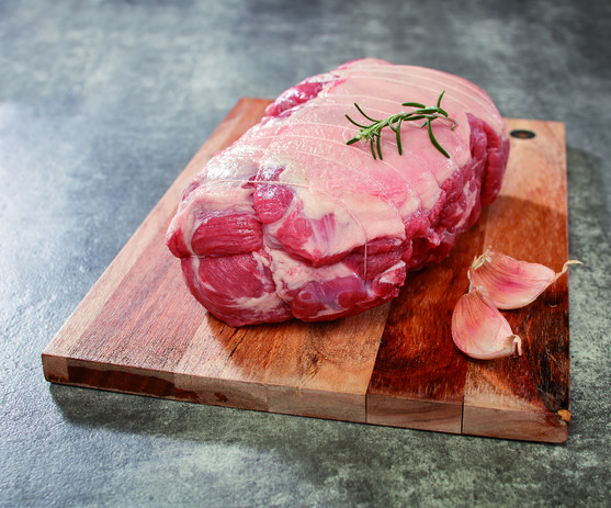 Gigot d'agneau désossé ficelé frais ou decongele 