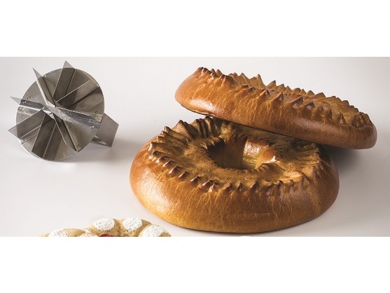 Découpoir à brioche en couronne 