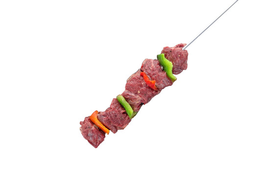 Brochette onglet de boeuf mariné à la moutarde poivrons vert et rouge