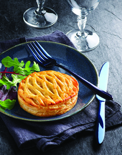 Tourtière ris de veau volaille sauce au foie gras de canard 