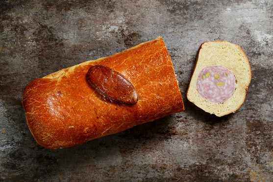 Saucisson brioche pistache  