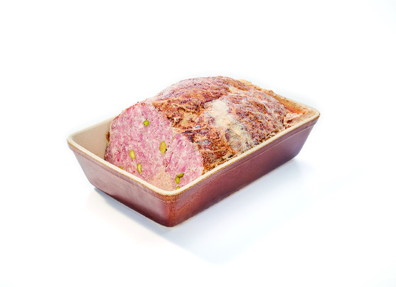 Terrine au lapin et aux pistaches avec son médaillon de foie gras de canard