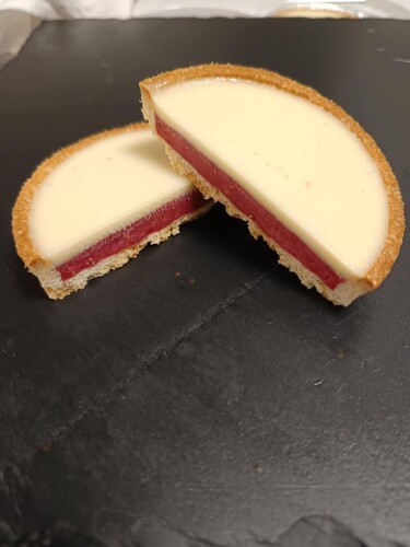 Tartelette à la framboise et au chocolat blanc diamètre 8 cm