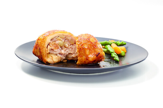 Fondant de poulet jaune farci farce marrons raisins cru 