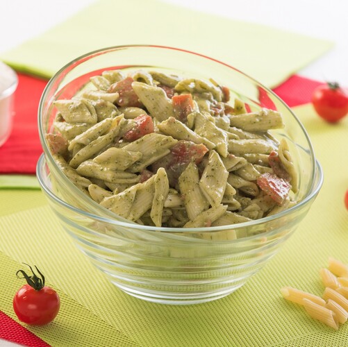 Salade italienne de penne pesto au grana padano 