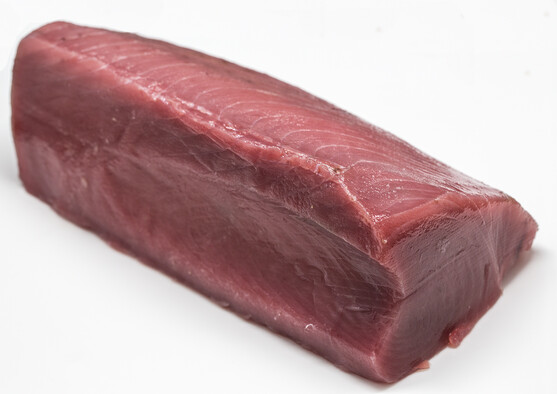 Préparation de longe de thon albacore décongelée 