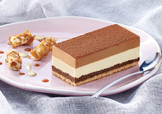 Entremets croustillant 3 chocolats en bande